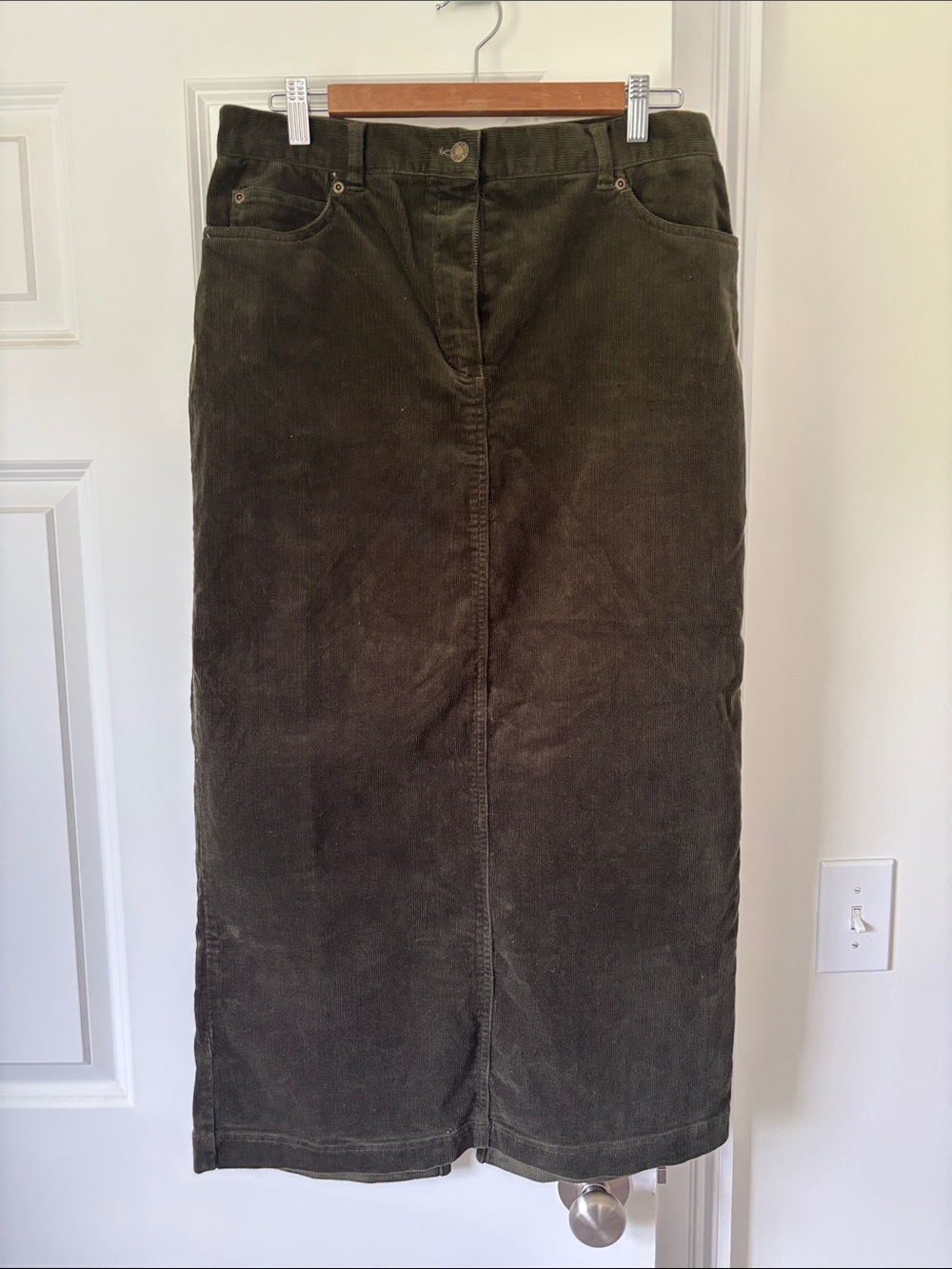 Jones New York Corduroy Pencil Skirt in Olive Green